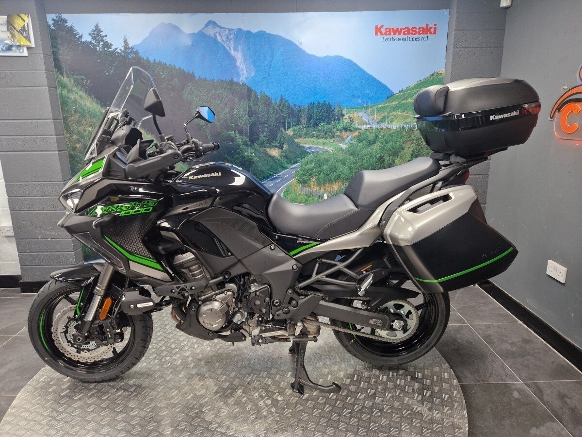 Kawasaki Versys 1000 SE GT KLZ1000DRFNN BK1