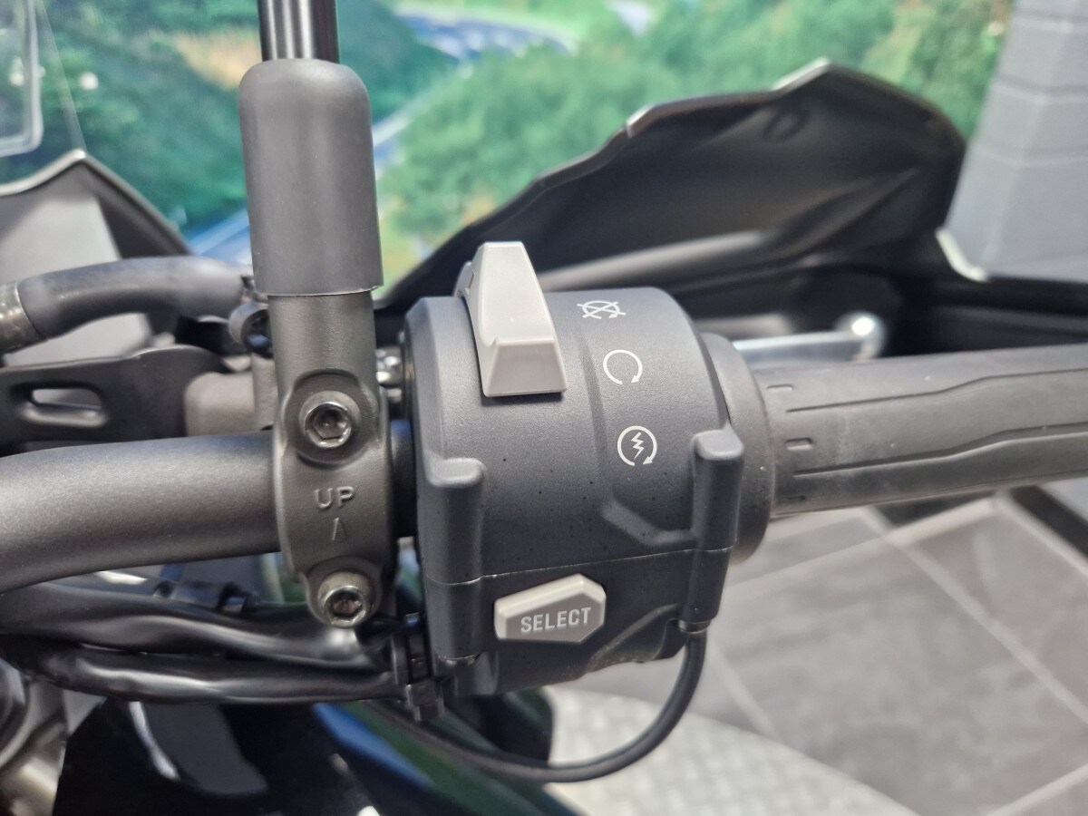 Kawasaki Versys 1000 SE GT KLZ1000DRFNN BK1