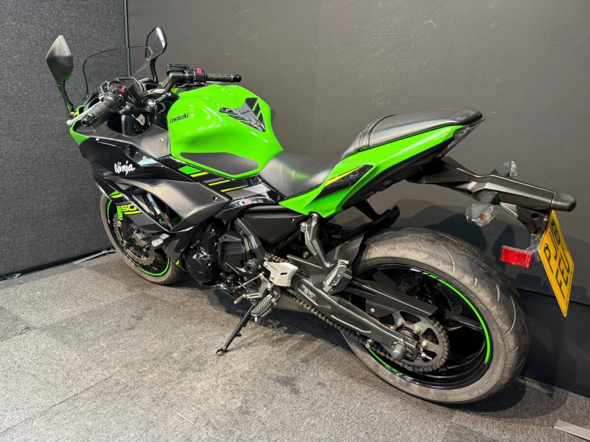 Kawasaki Ninja 650 KRT