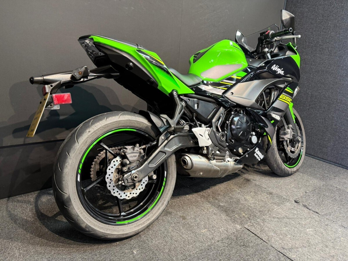 Kawasaki Ninja 650 KRT