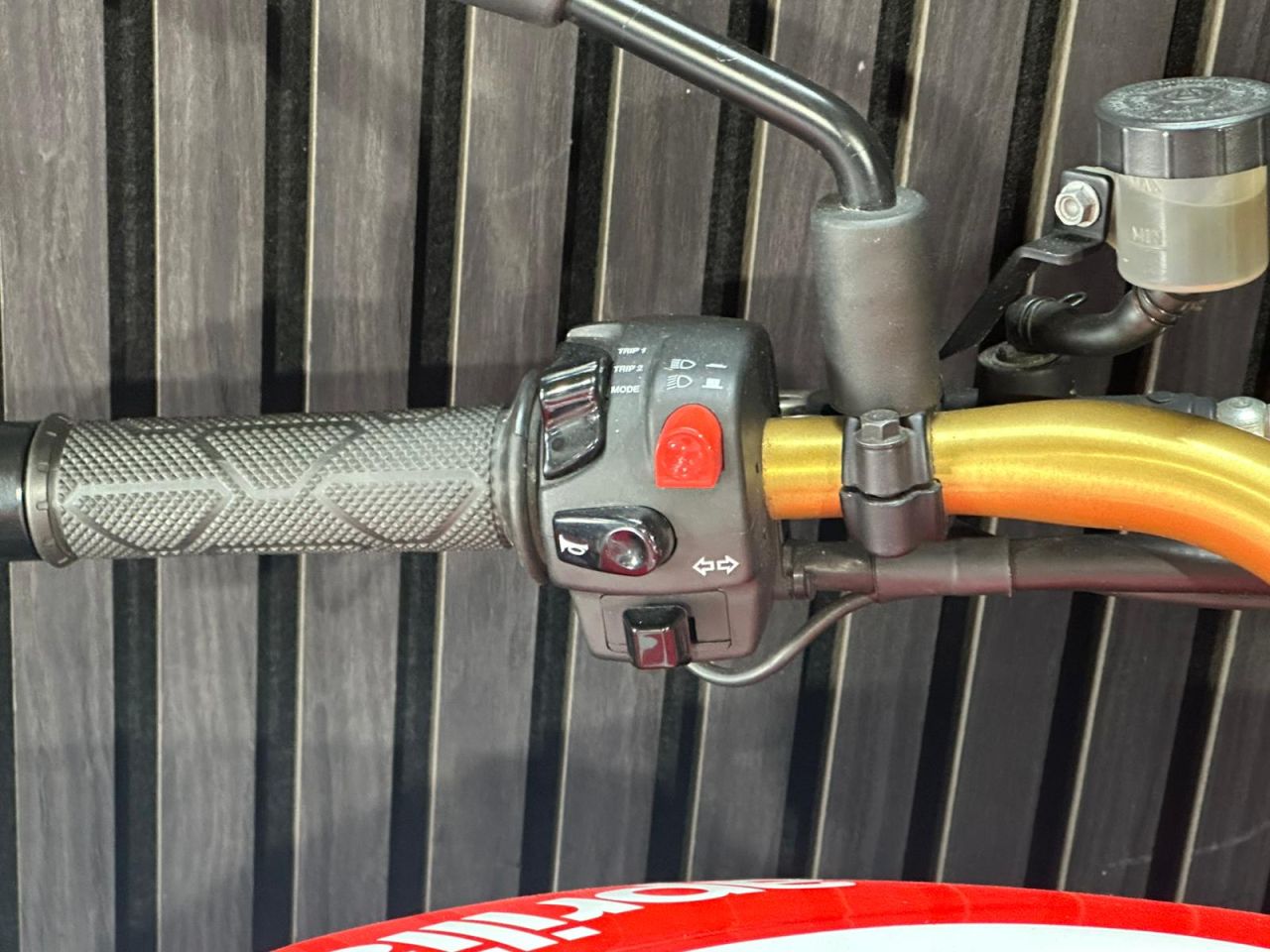 Used Aprilia Tuono 1000 for sale - 78765609: Photo 19