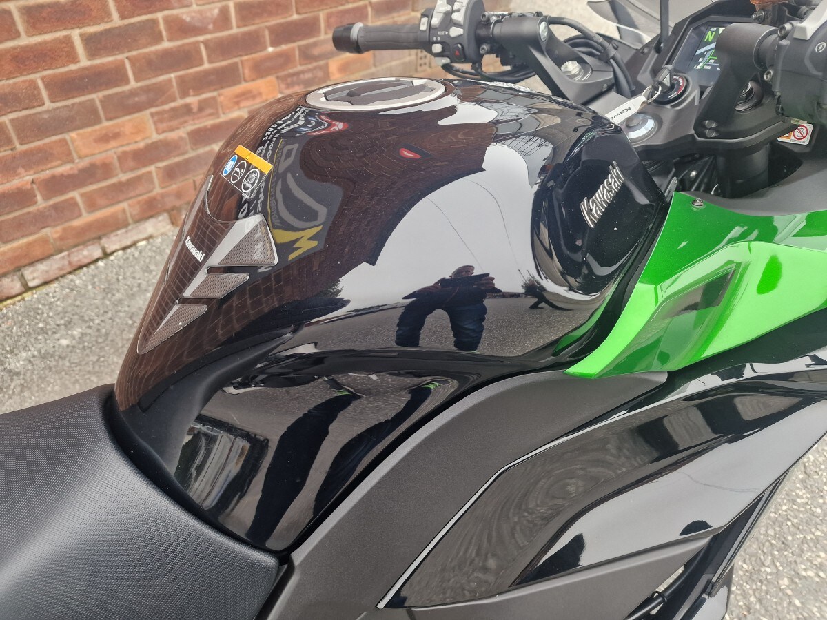 Kawasaki Ninja 1000 SX ZX1002 KRFAN