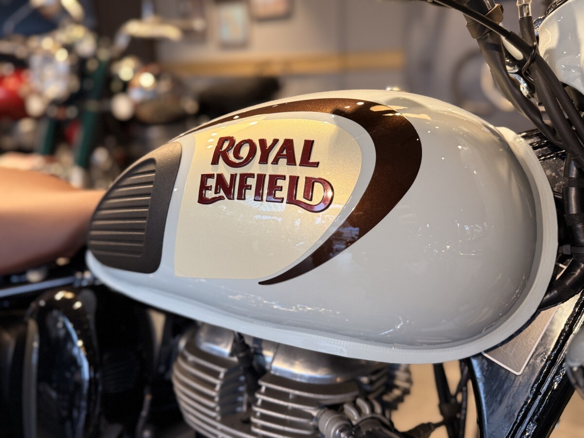 Royal Enfield Classic 350 Halcyon