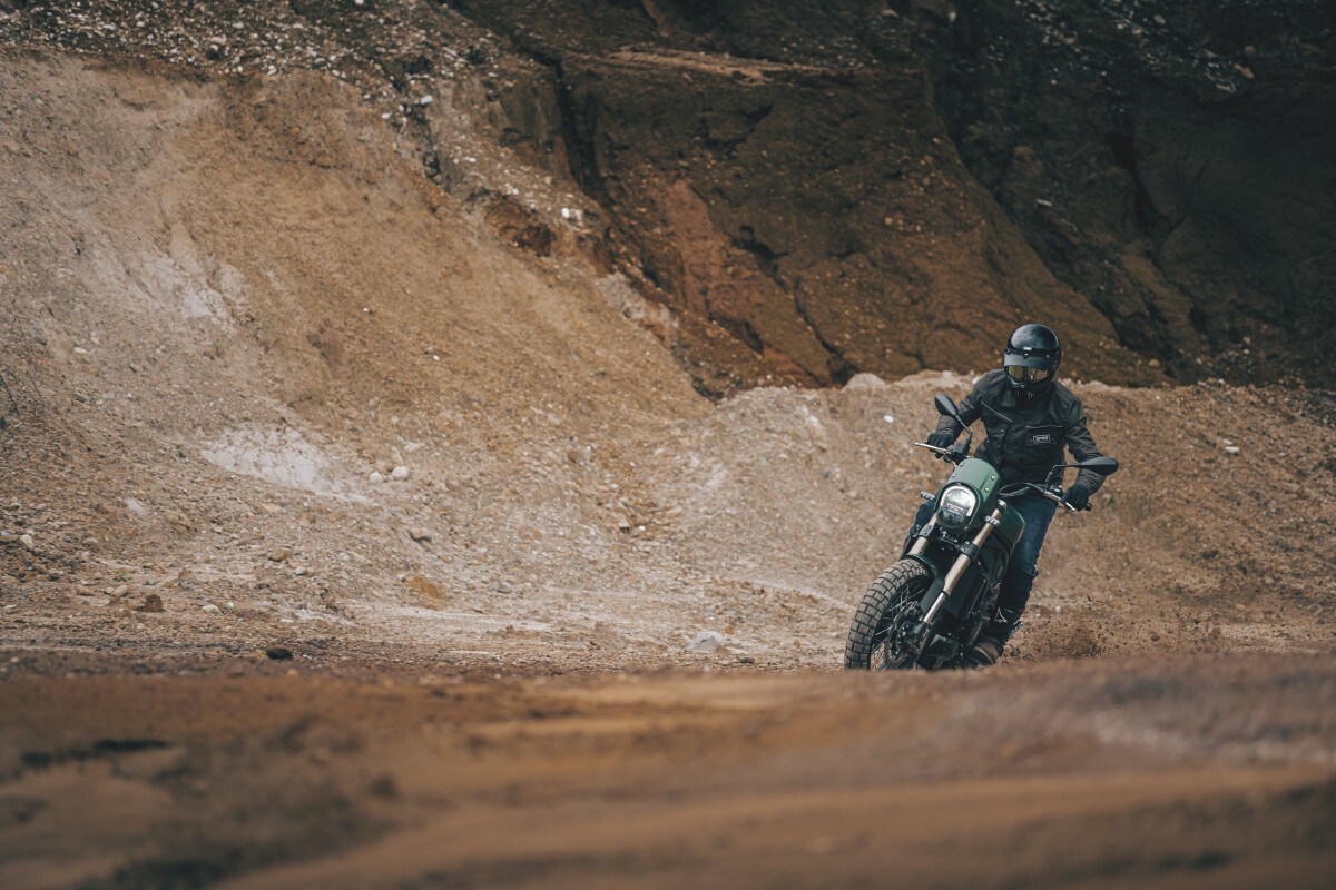 Benelli Leoncino 800 Trail