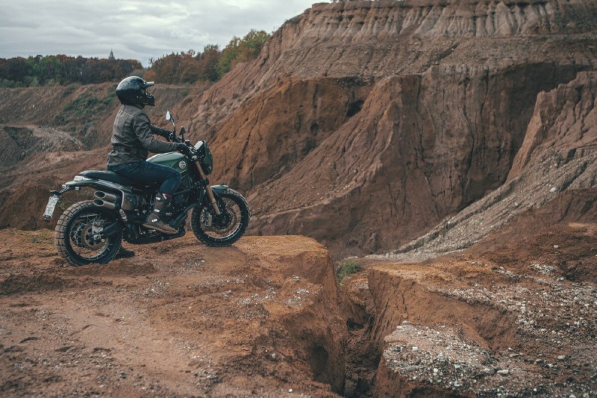 Benelli Leoncino 800 Trail