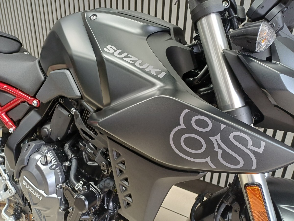 Suzuki GSX-8S
