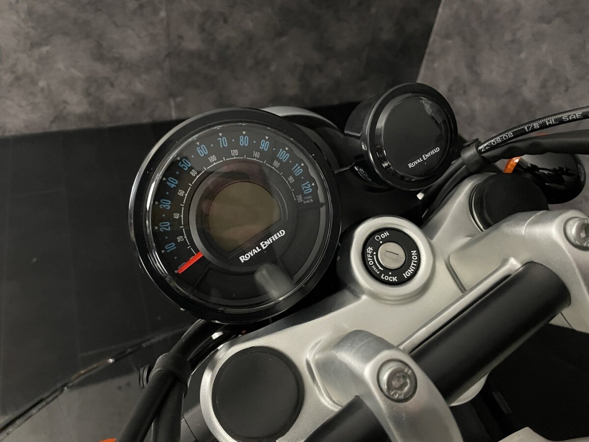 Royal Enfield SUPER METEOR 650 Celestial