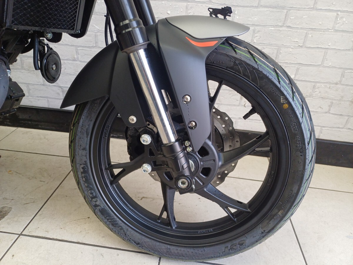 Benelli Leoncino 125cc