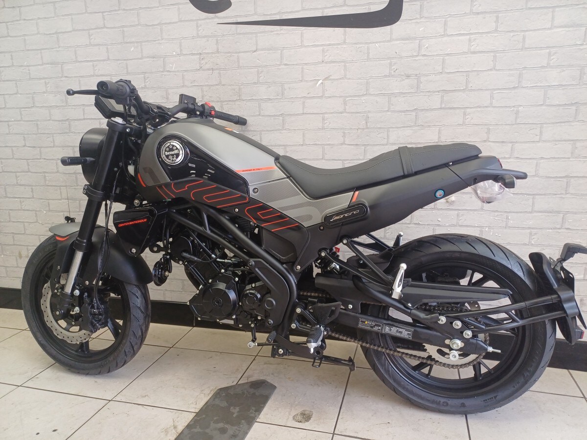 Benelli Leoncino 125cc