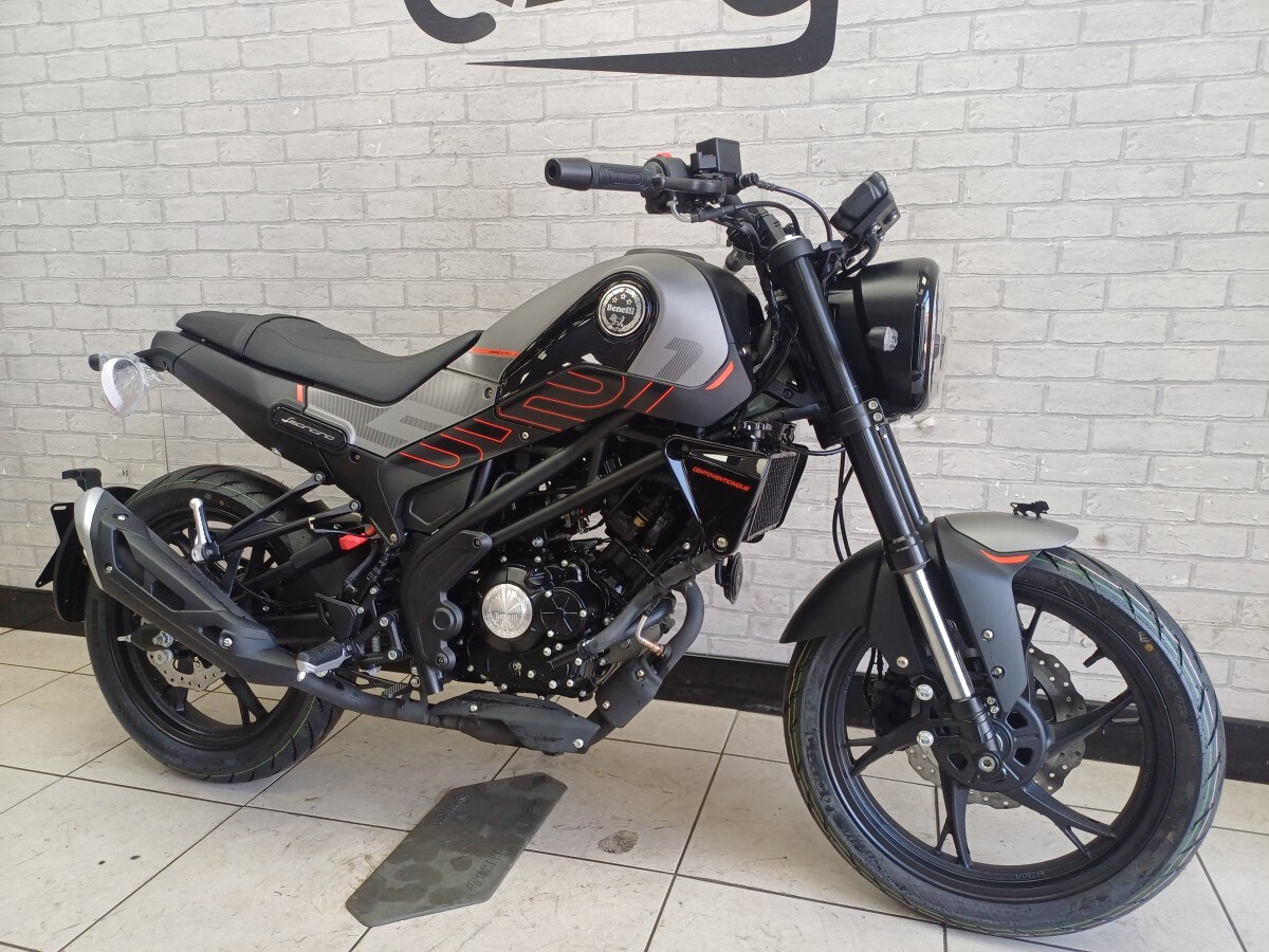 Benelli Leoncino 125cc