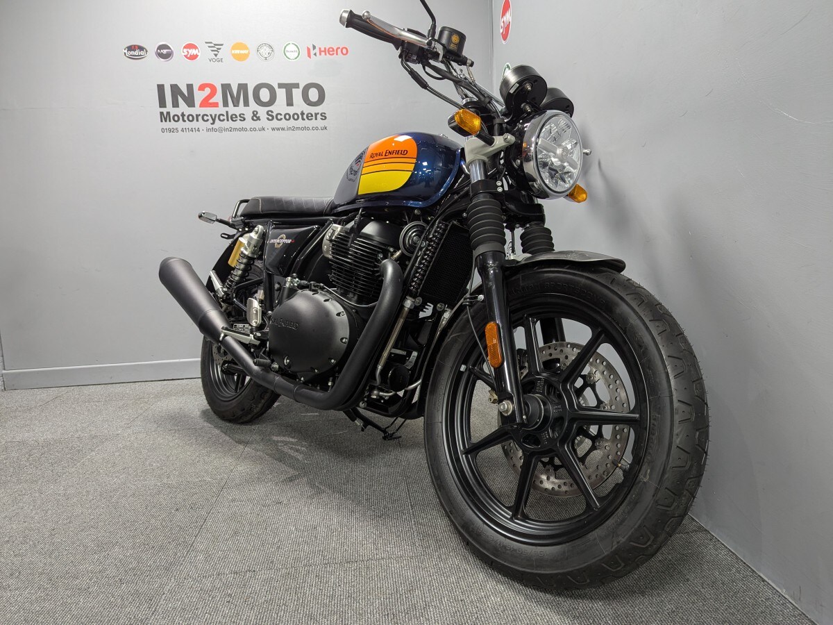 Royal Enfield INTERCEPTOR 650 E5 • PRE REG SALE •