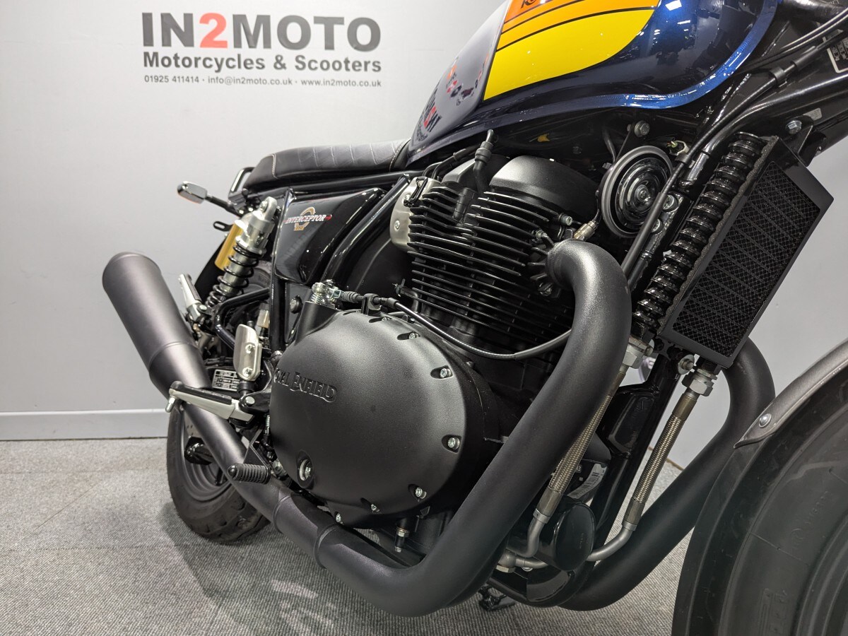 Royal Enfield INTERCEPTOR 650 E5 • PRE REG SALE •