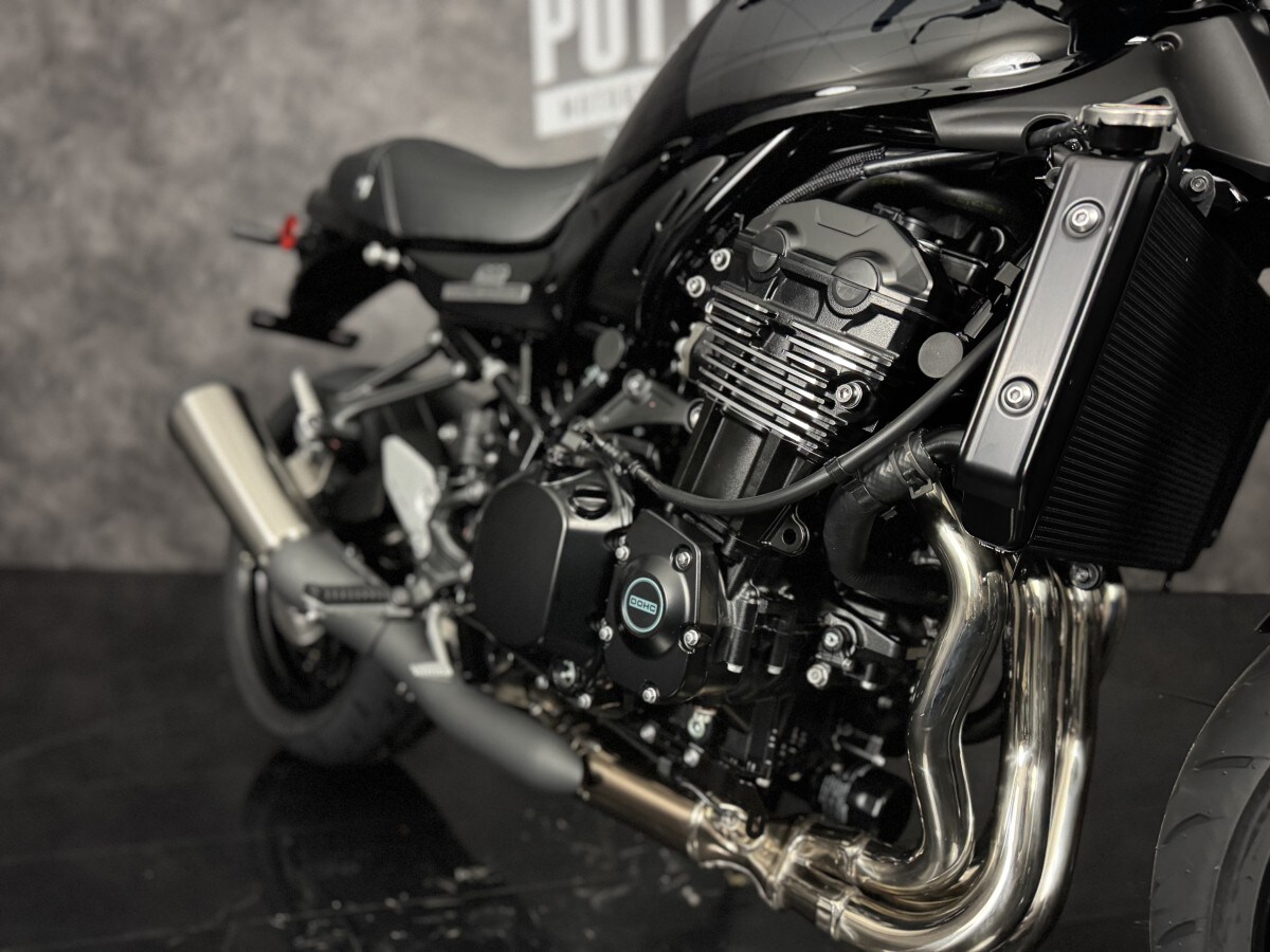 Kawasaki Z900RS Black Ball Edition
