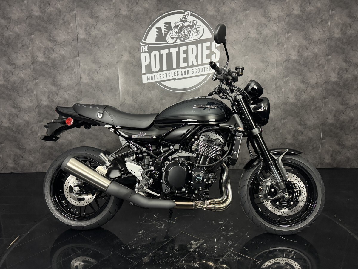 Kawasaki Z900RS Black Ball Edition