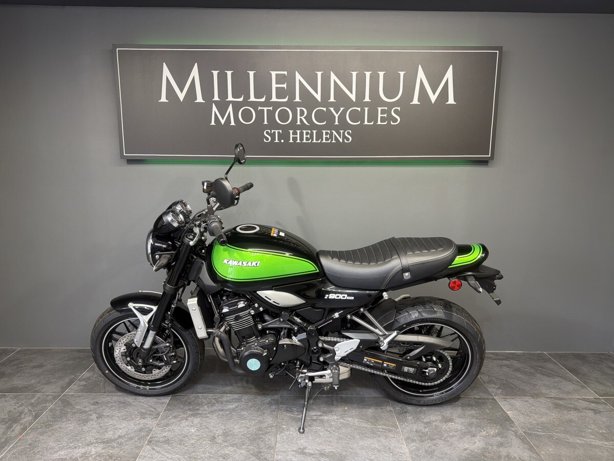 Kawasaki Z900RS ZR900KSFAB BK1