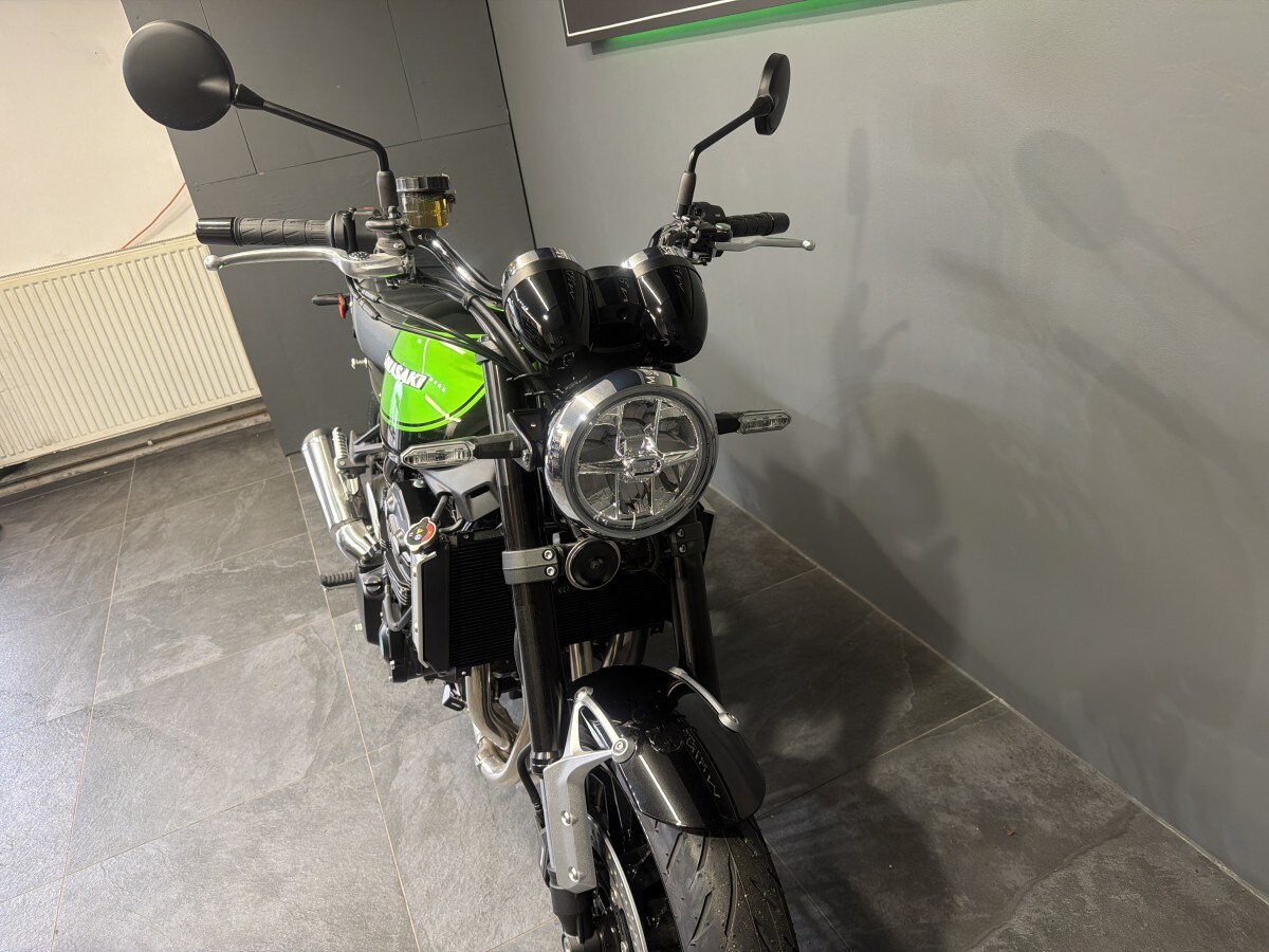 Kawasaki Z900RS ZR900KSFAB BK1