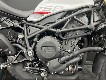 Used Benelli 752 S undefined for sale - bike-77868901: Photo