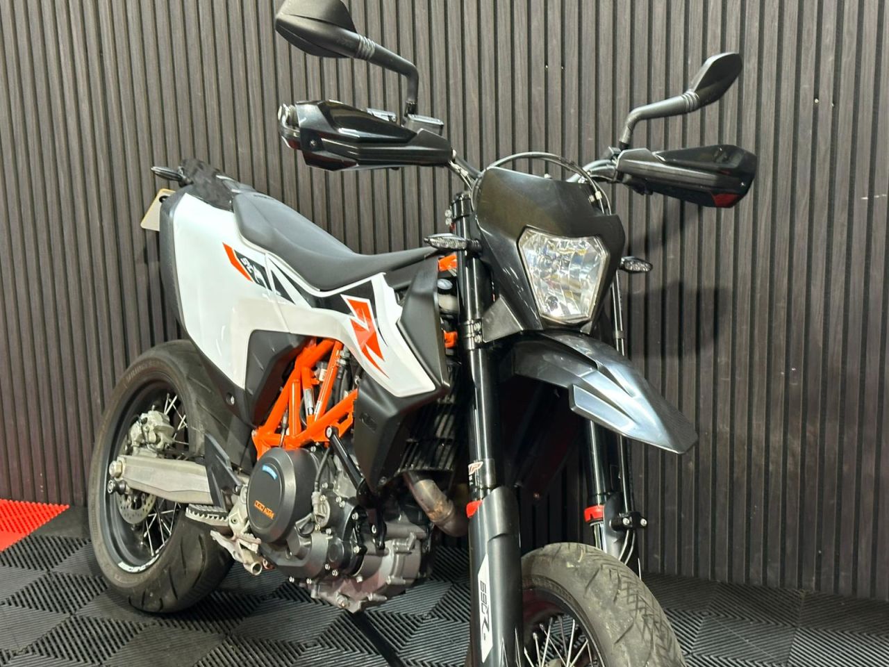Used KTM 690 SMC R for sale - 78640144: Photo 9