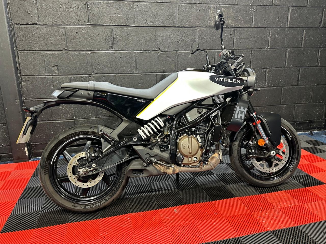 Used Husqvarna Svartpilen 125 for sale - 78434536: Photo 4