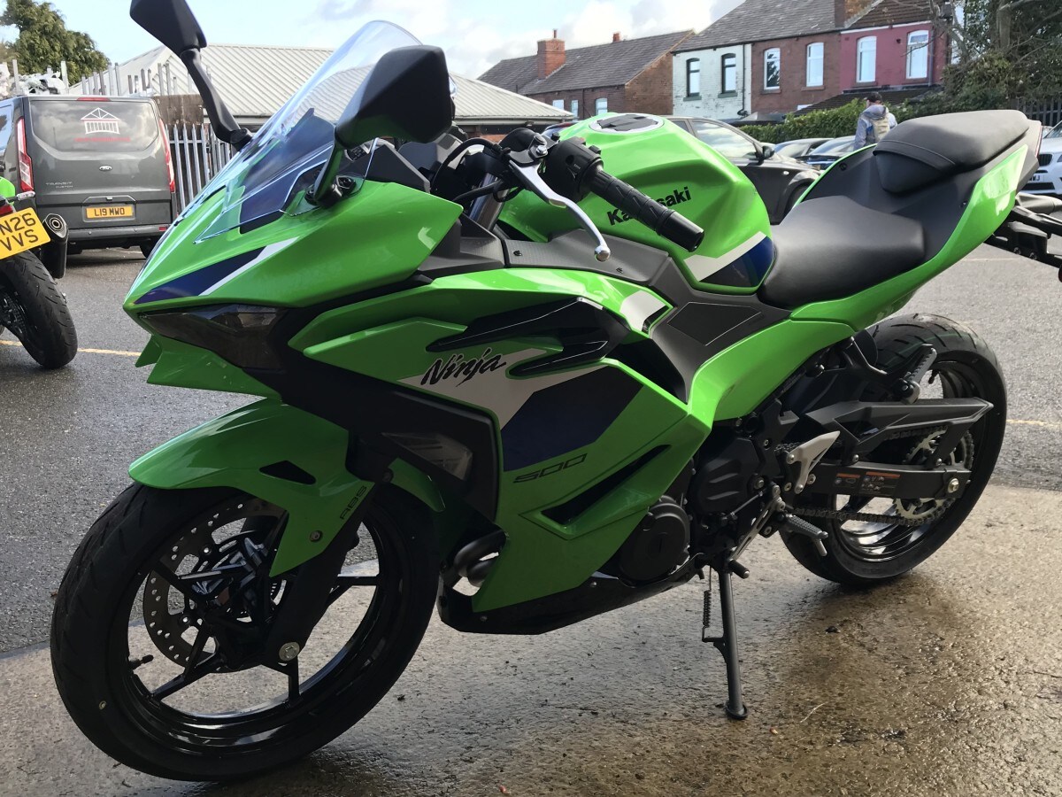 Kawasaki Ninja 500 SE