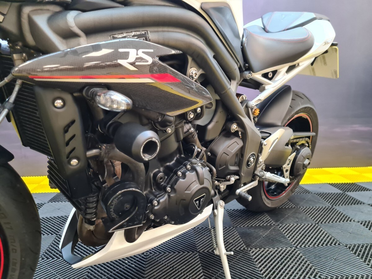 Triumph SPEED TRIPLE RS 1050