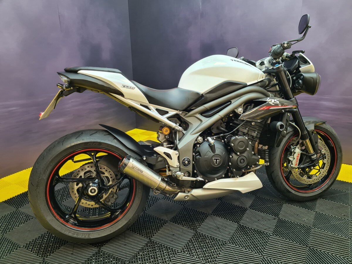 Triumph SPEED TRIPLE RS 1050