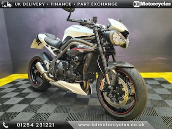 Used Triumph SPEED TRIPLE RS 1050 2019 for sale - bike-78165288: Photo