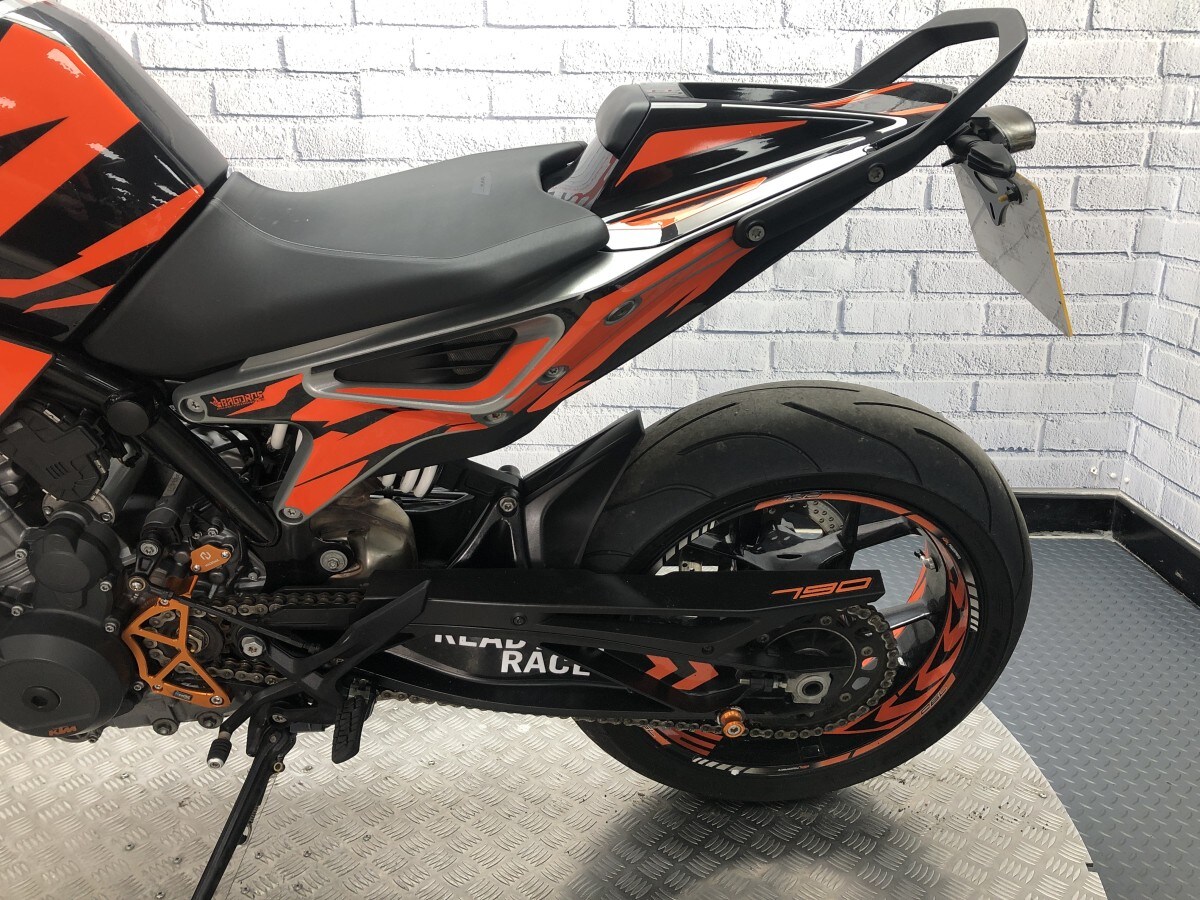 KTM 790 DUKE 19