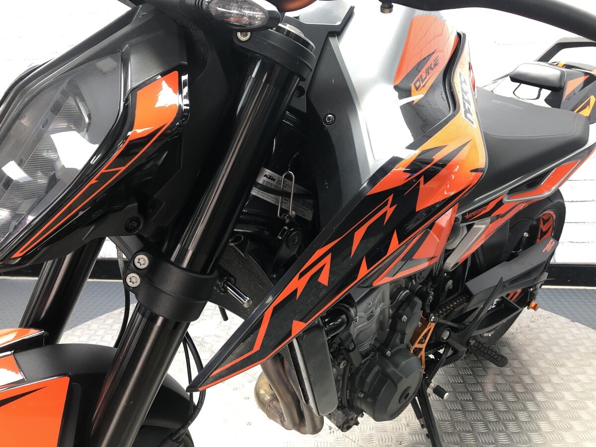 KTM 790 DUKE 19
