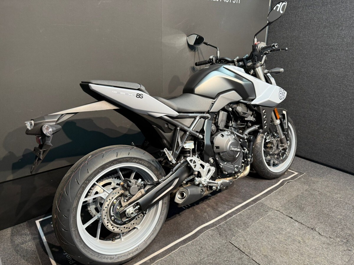 Suzuki GSX-8S