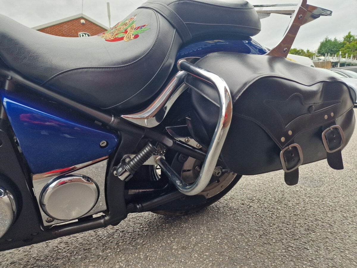 Kawasaki VN 900 BAF CLASSIC