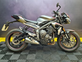Used Triumph STREET TRIPLE 765 R 2022 for sale - bike-77865006: Photo