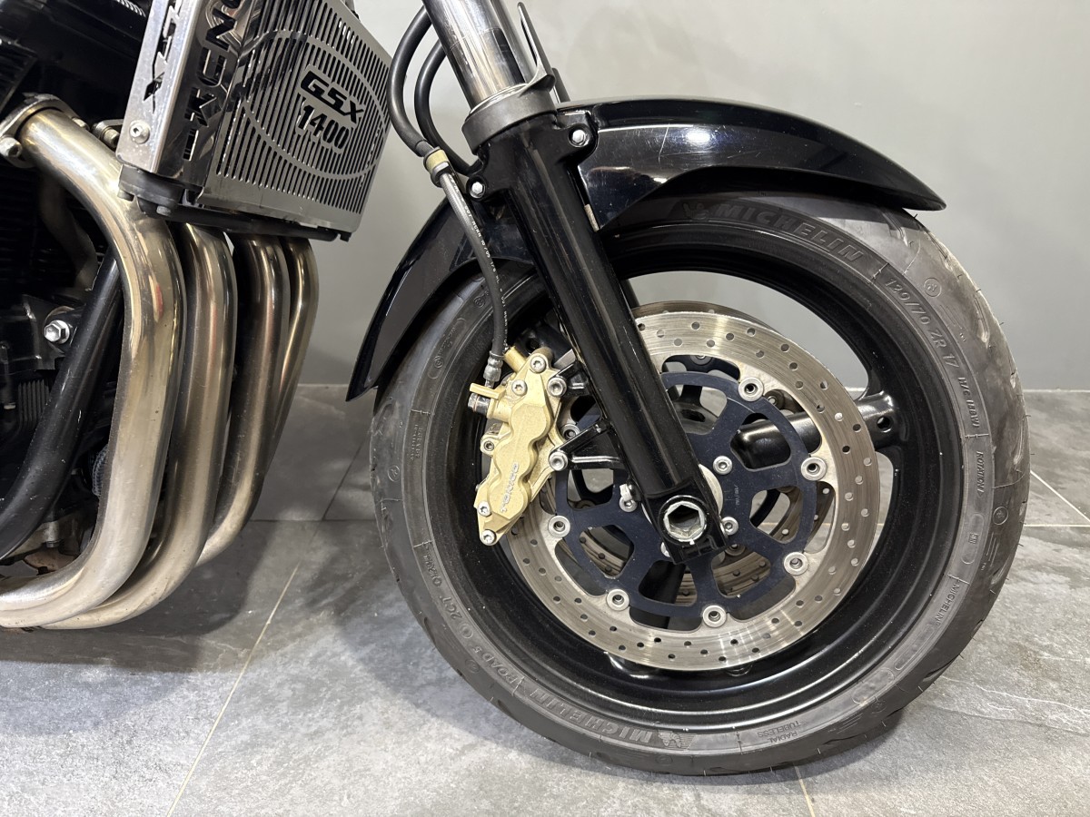 Suzuki GSX 1400 K6