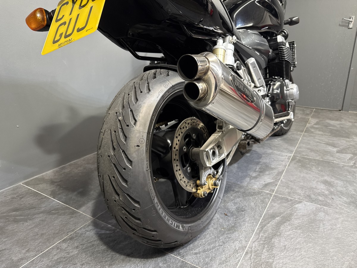 Suzuki GSX 1400 K6