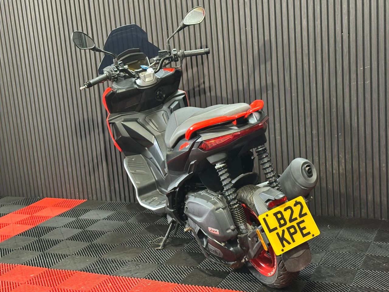 Used Aprilia SR GT for sale - 78907546: Photo 11