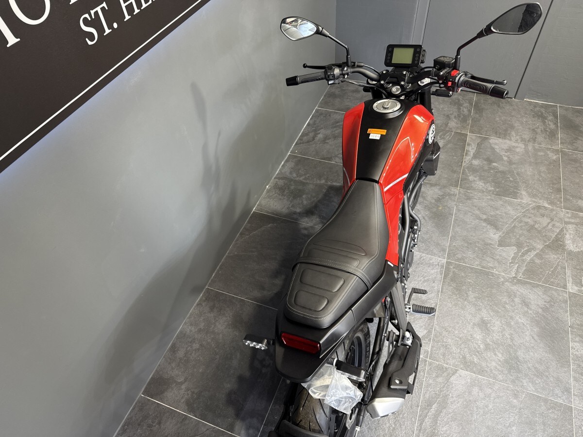 Benelli Leoncino 125cc