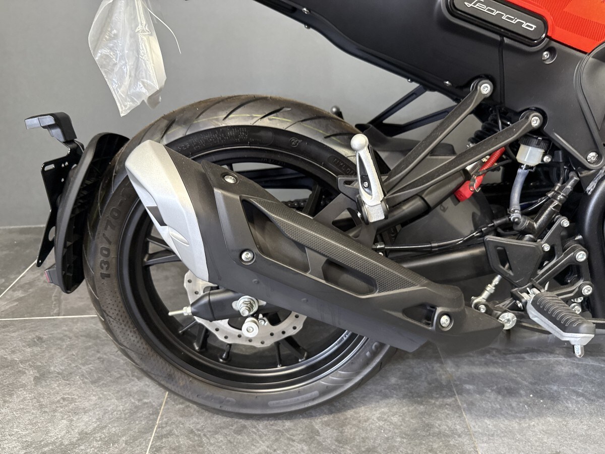 Benelli Leoncino 125cc