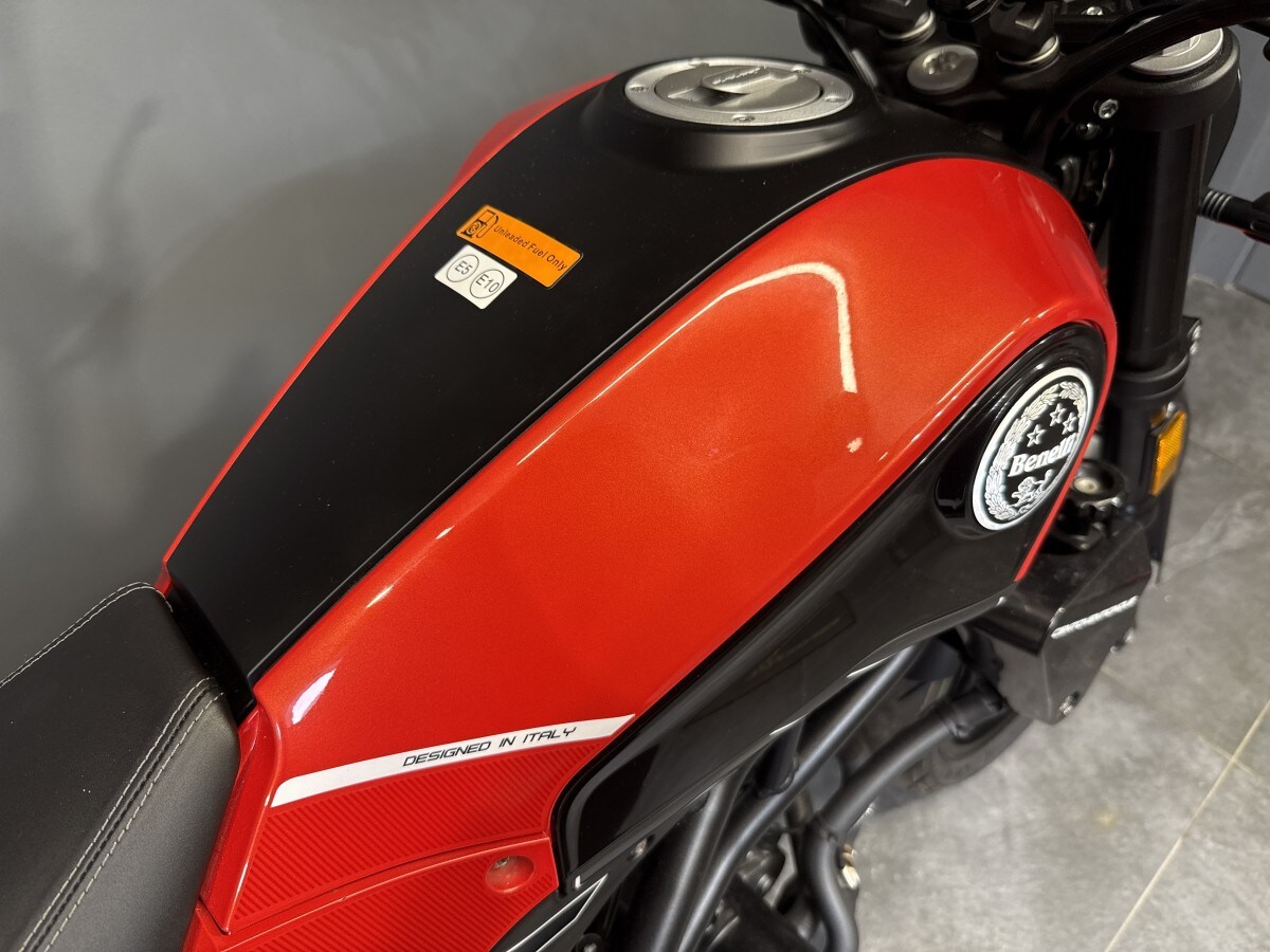 Benelli Leoncino 125cc