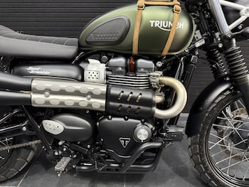 Used Triumph STREET 2018 for sale - bike-78258544: Photo