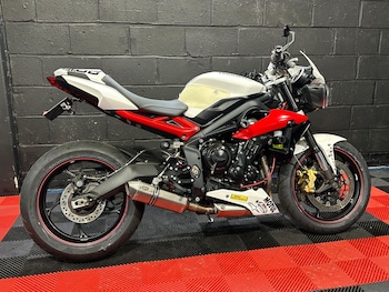 Used Triumph Street Triple 675 undefined for sale - bike-78435132: Photo