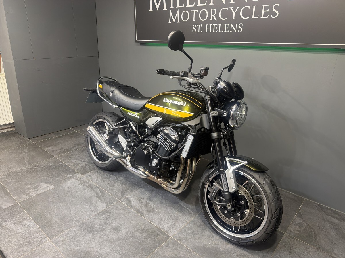 Kawasaki Z900RS CLFB