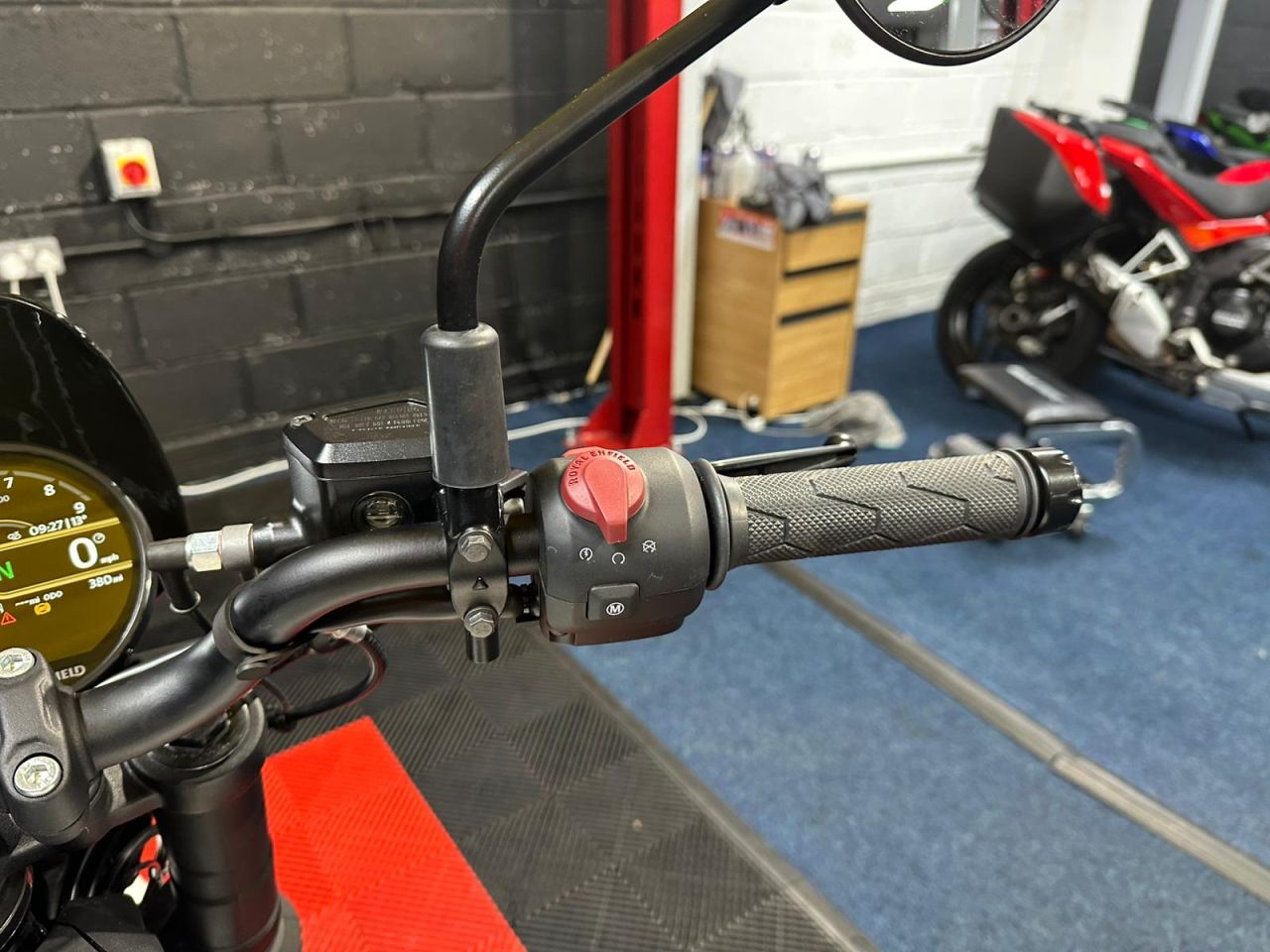 Used Royal Enfield Guerrilla 450 for sale - 78434424: Photo 24