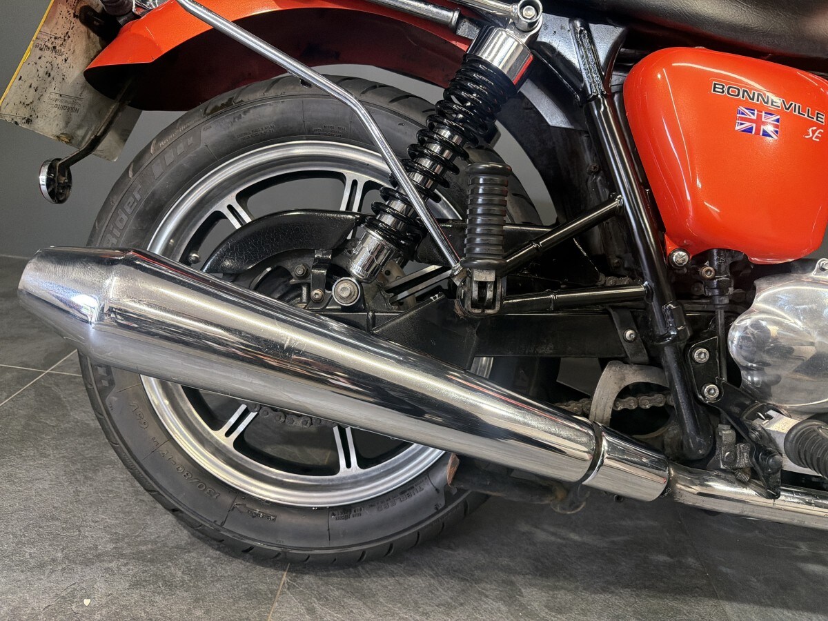 Triumph BONNEVILLE 865