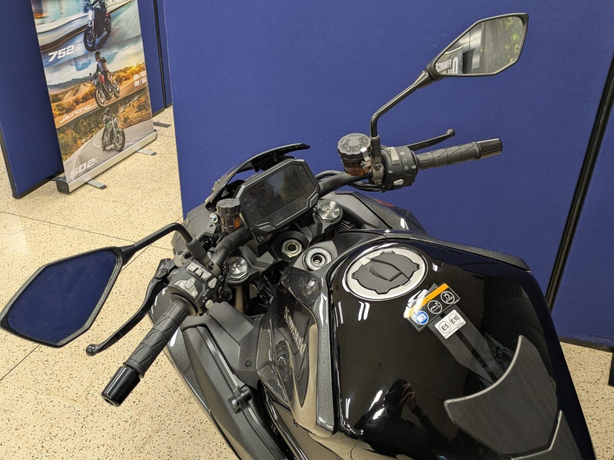 Kawasaki ZH2 PERFORMANCE