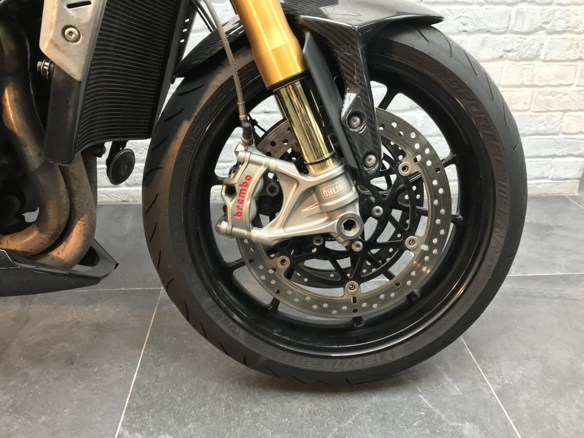 Triumph SPEED TRIPLE RS 1200