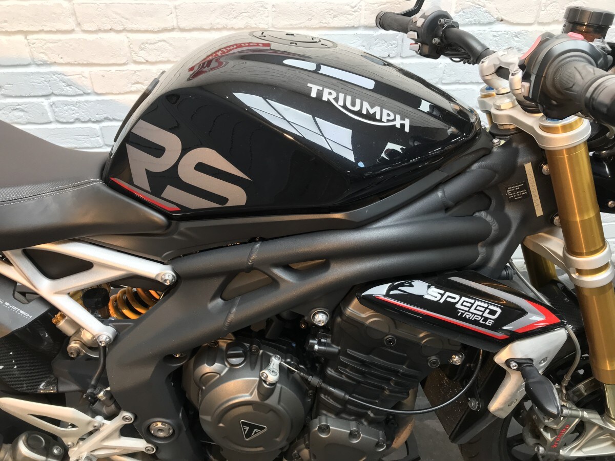 Triumph SPEED TRIPLE RS 1200