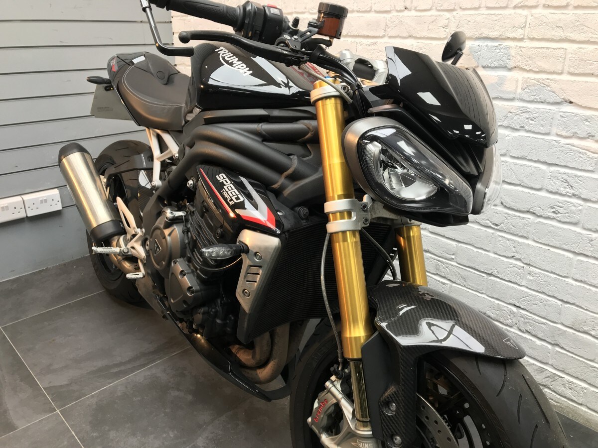 Triumph SPEED TRIPLE RS 1200