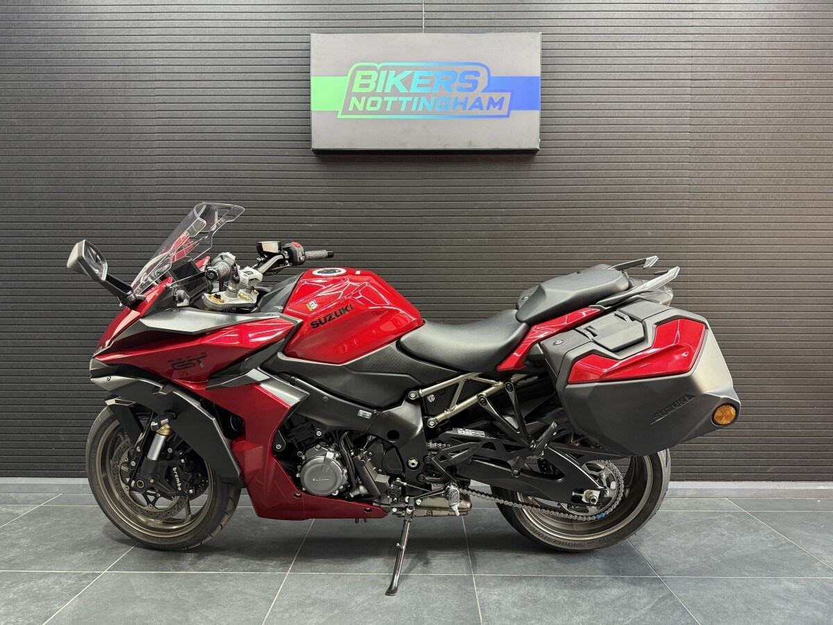 Suzuki GSX-S 1000 GT+