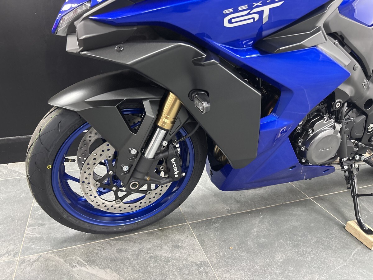Suzuki GSX-S1000 GT +