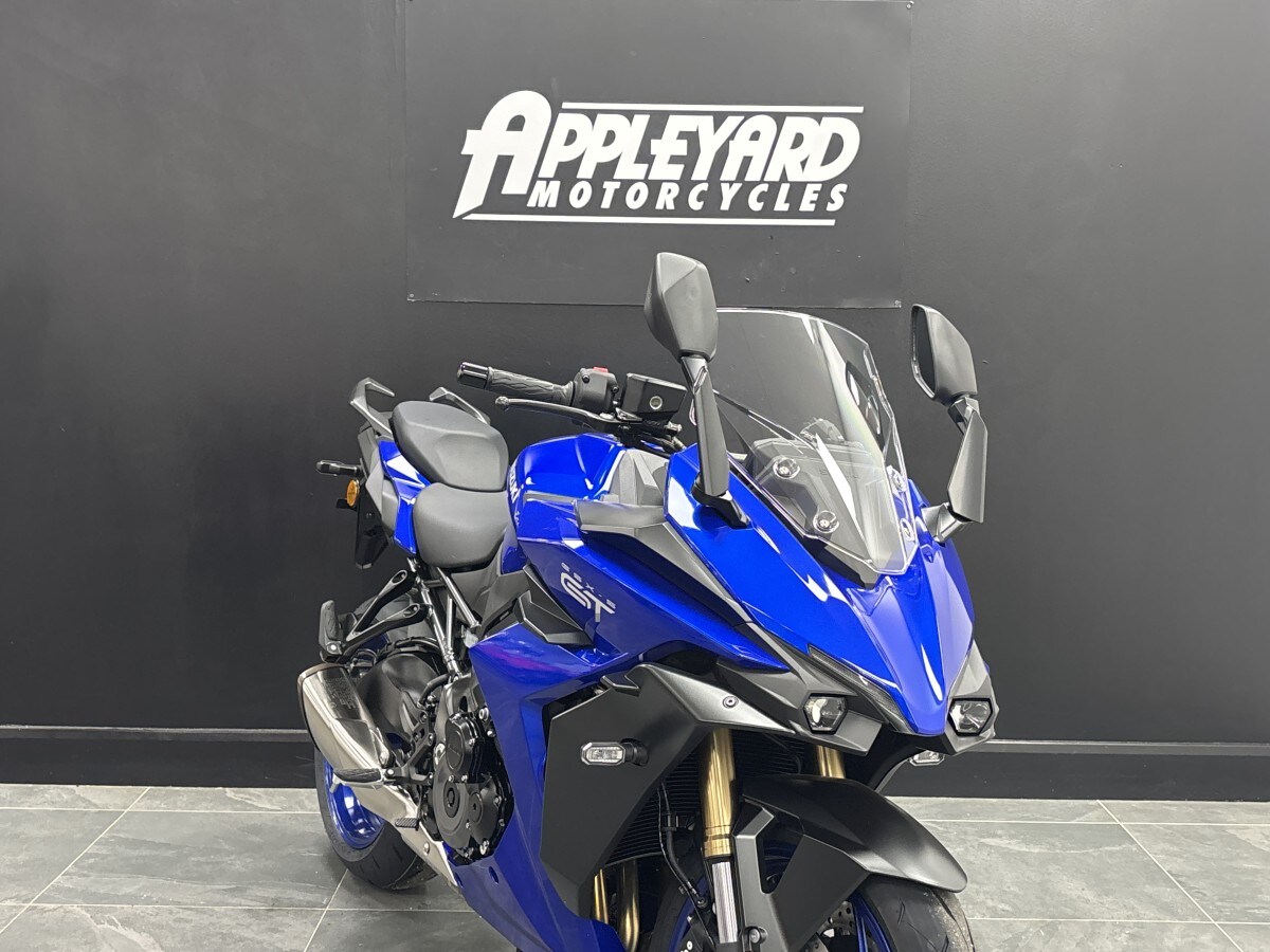 Suzuki GSX-S1000 GT +